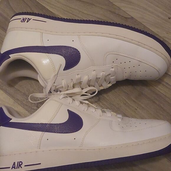 Rare 2010 Air Force 1 07 Club Purple White Men - Picture 2 of 6